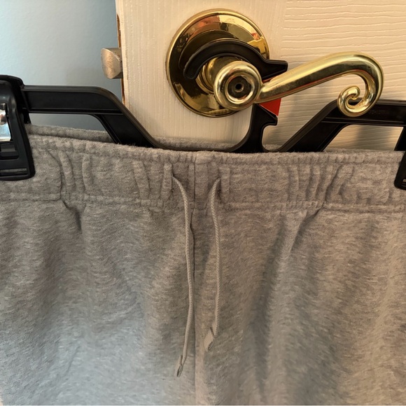 Nike Heather Gray Athletic Shorts - Picture 4 of 5